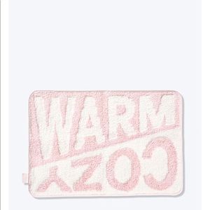 Victoria secret warm and cozy bath mat